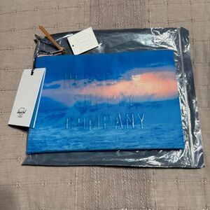 Herschel Supply Company Network Pouch Large Ocean Print Blue Pink Embossed Logo